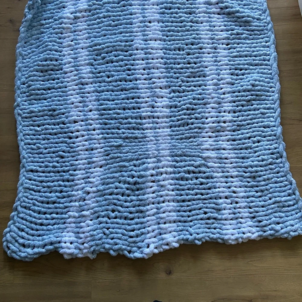 Chunky Knit Baby Blanket in Blue and White 48 x 44 Handmade